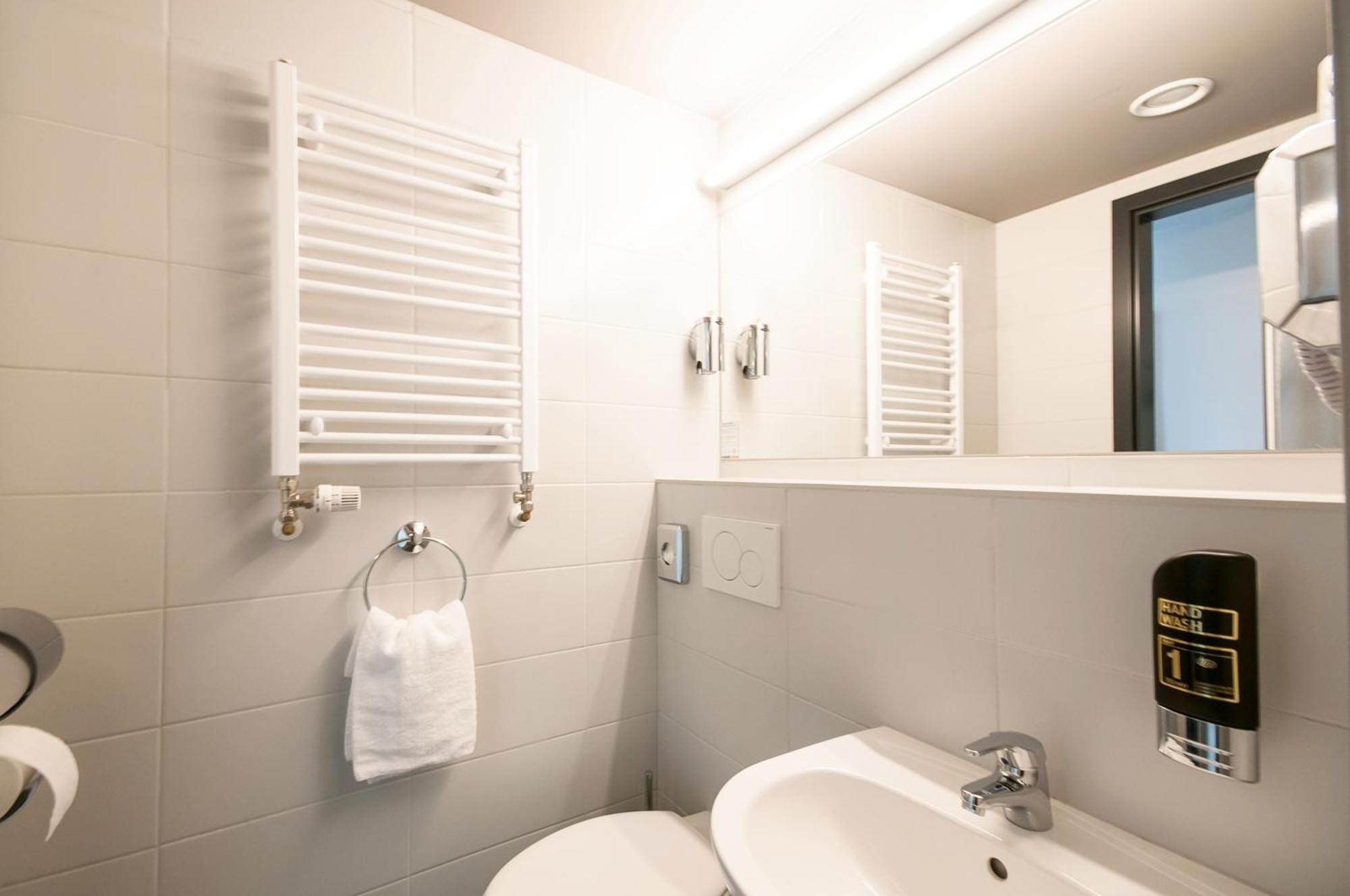 A&O Bremen Hauptbahnhof Hotel ภายนอก รูปภาพ
